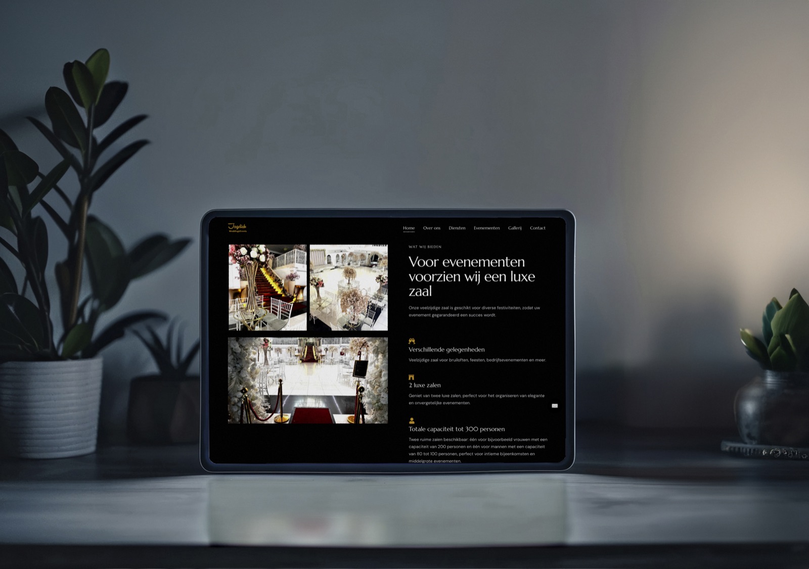 Website van Jagdish Wedding & Events, getoond op een tablet